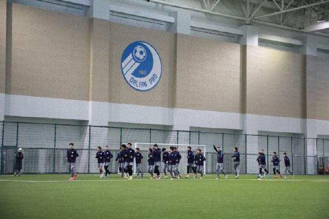 恩凯提亚本赛季在球队表现机会有限，18次英超出场中9次为替补登场，共打进5球，并有1次助攻。